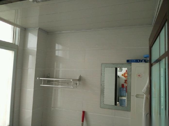 ---工程学院交通路2室精装1200环境