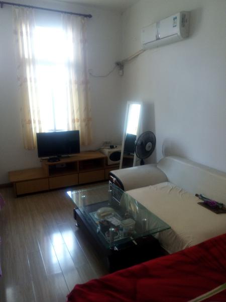 長(zhǎng)征路八里街理絲小區(qū)三樓3室1廳1衛(wèi)雙陽(yáng)臺(tái)中裝28萬(wàn)