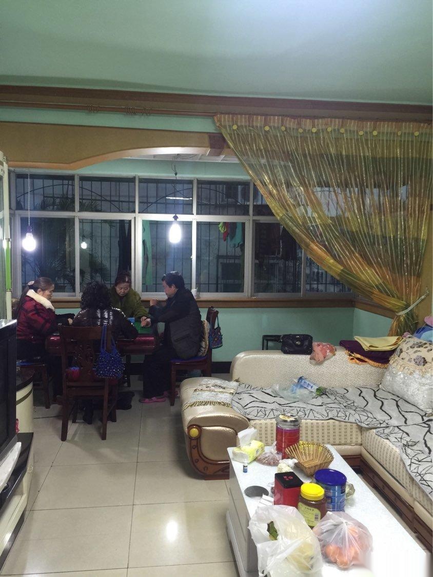 ----槐蔭大道宇濟(jì)城中城6樓精裝家電齊全 3室120平米