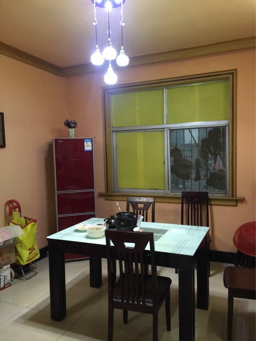 ----槐荫大道宇济城中城6楼精装家电齐全3室120平米