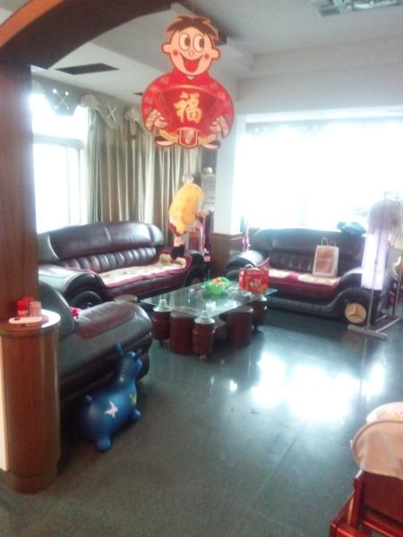 --南桥小区2楼190平精装2室2厅家电齐全拎包入住便宜出租