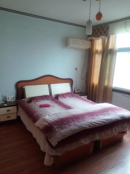 ----卧龙小区附近2室2厅130平米精装家电品牌齐全拎包入