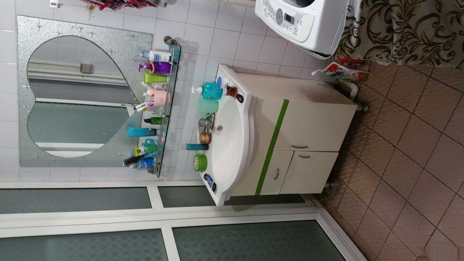 城站路百佳豪庭對面憩園小區(qū)2樓2室2廳81.6平10平米車庫