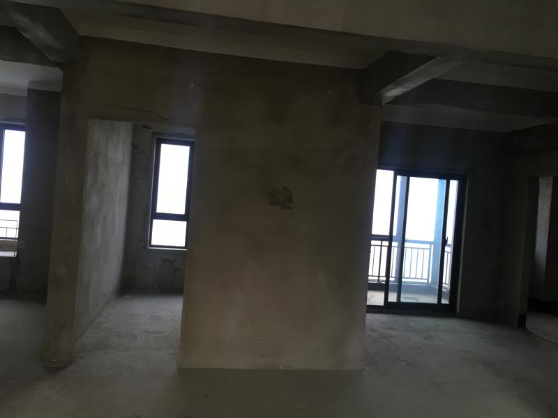 城鐵口協(xié)豐溫哥華65萬元103㎡3室2廳2衛(wèi)毛坯出售