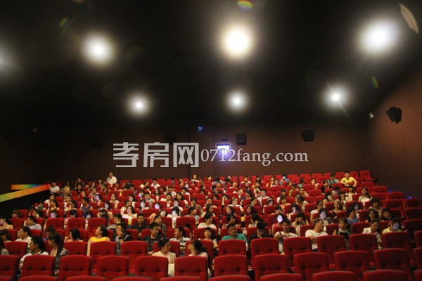 大家已纷纷入座