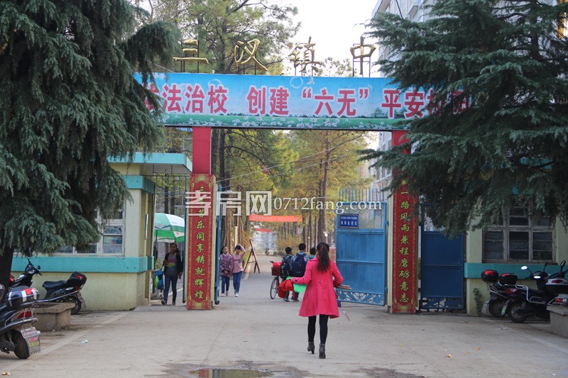 香檳城11月新進(jìn)度 香檳路已經(jīng)開始動(dòng)工