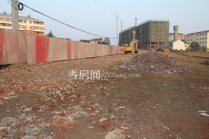 香檳城11月新進(jìn)度 香檳路已經(jīng)開始動(dòng)工