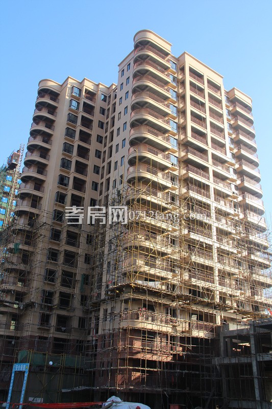 柳岸春城項(xiàng)目進(jìn)度 9號(hào)樓下月可封頂