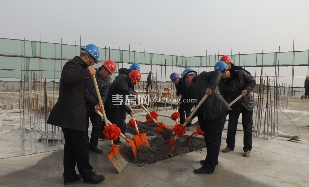 星河天街水岸豪宅 夢幻SOHO喜封金頂