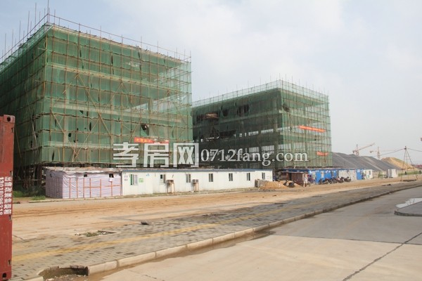 板材加推區(qū)4棟已全面封頂，預(yù)定工作已完成60%以上