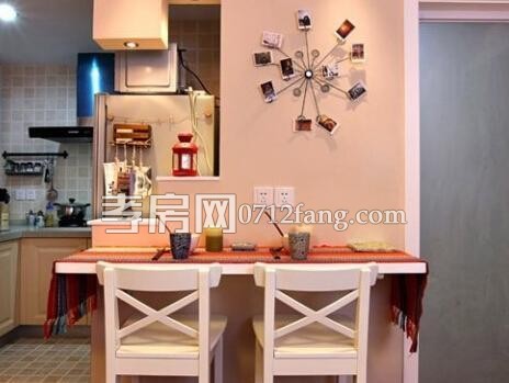 混搭<a class=link_word  data-cke-saved-href=http://www.365zxb.com/cases/index.htm href=http://www.365zxb.com/cases/index.htm target=_blank>風(fēng)格</a>餐廳