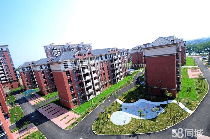 博士灣（4室2廳2衛(wèi)，小區(qū)前觀萬(wàn)畝天然河流臨澴水河，后攬千畝深林公園）