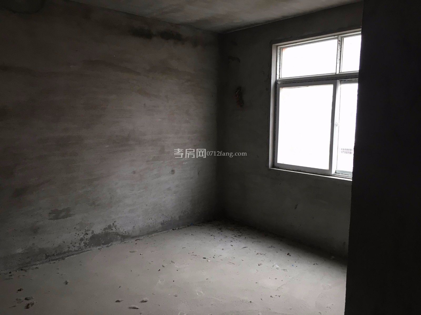 云夢(mèng)東城嘉園3房2廳毛坯房出售