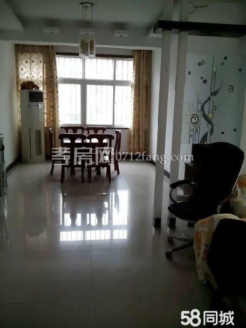 東苑小區(qū)中裝三房