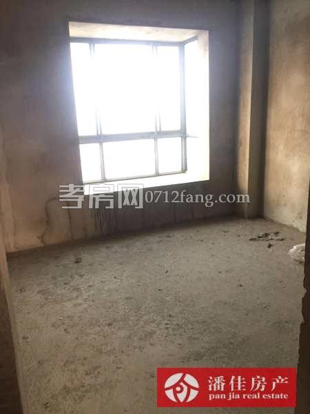 【潘佳房產(chǎn)推薦】【滿五 全洲國際北區(qū)132平米精裝11樓78萬】