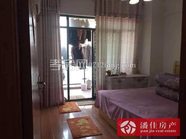 【潘佳房產(chǎn)推薦】【全州國(guó)際商業(yè)城北區(qū)8/19樓131㎡3室2廳2衛(wèi)精裝67萬(wàn),有圖】