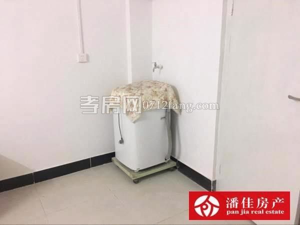 【潘佳房產推薦】香澳路步行街1室1廳1衛(wèi)30平方簡單裝修800/月