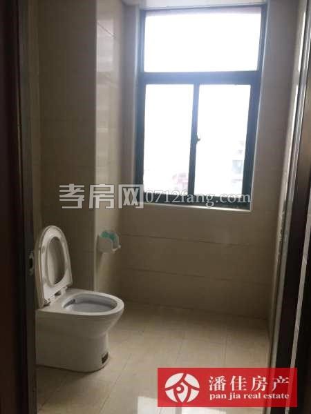 【潘佳房產(chǎn)推薦】全洲國(guó)際北區(qū)3室2廳1衛(wèi)130平方精裝修2000/月