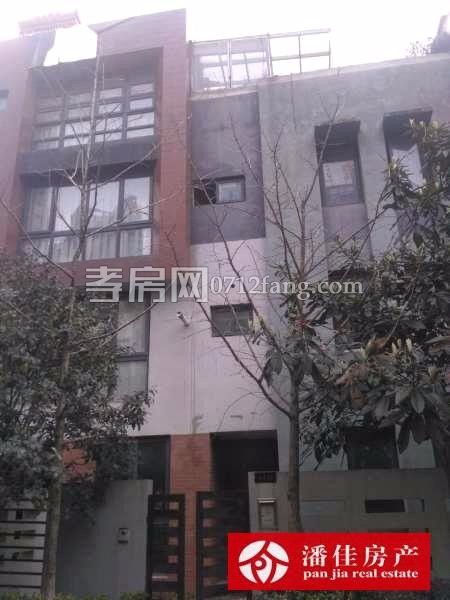 滿兩年濱湖天地蘭苑4室2廳2衛(wèi)2陽臺南北通透采光好