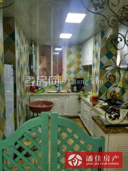 【潘佳房產(chǎn)推薦】【中建國(guó)際1期15/28樓99㎡3室2廳1衛(wèi)精裝71萬(wàn)，有圖】