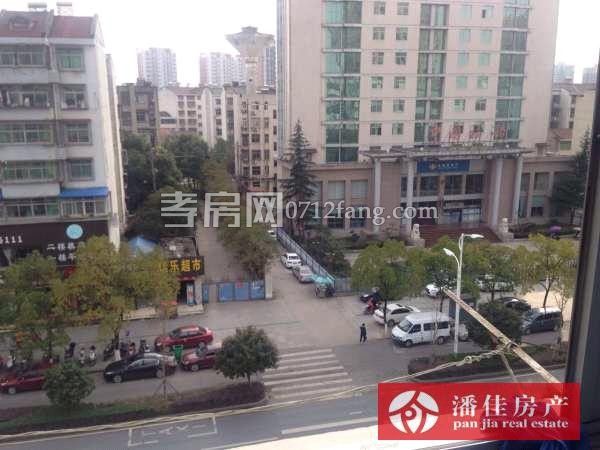 【潘佳房產(chǎn)推薦】【交通路中段國稅局對面文圖宿舍滿兩年，6/6樓105㎡，低價只售27萬，有圖】