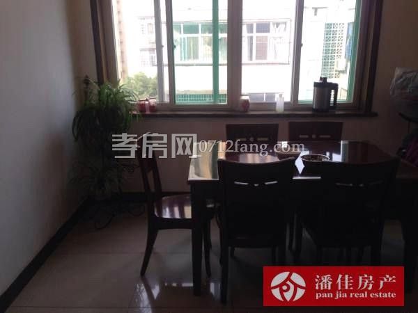 【潘佳房產(chǎn)推薦】【交通路中段國稅局對面文圖宿舍滿兩年，6/6樓105㎡，低價只售27萬，有圖】