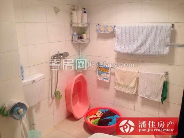 【潘佳房產(chǎn)推薦】【交通路中段國稅局對面文圖宿舍滿兩年，6/6樓105㎡，低價只售27萬，有圖】