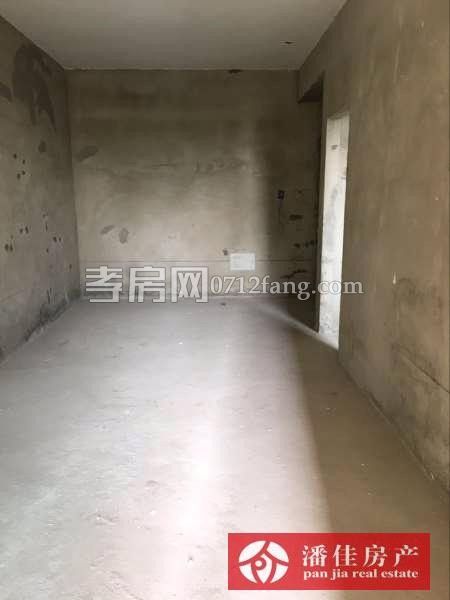 【潘佳房產(chǎn)推薦】【滿五 一水木清華114.53平新精裝未住人南北通透52萬】