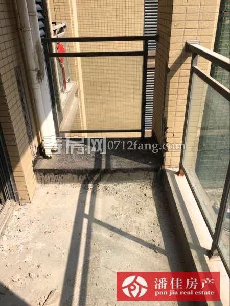 【潘佳房產(chǎn)推薦】滿5 泰陽城2期3樓128平米簡裝送10平米儲藏室65萬