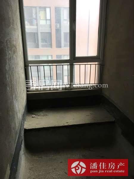 【潘佳房產(chǎn)推薦】【灣流匯15/32樓90㎡3室2廳1衛(wèi)毛坯53萬(wàn)，有圖】