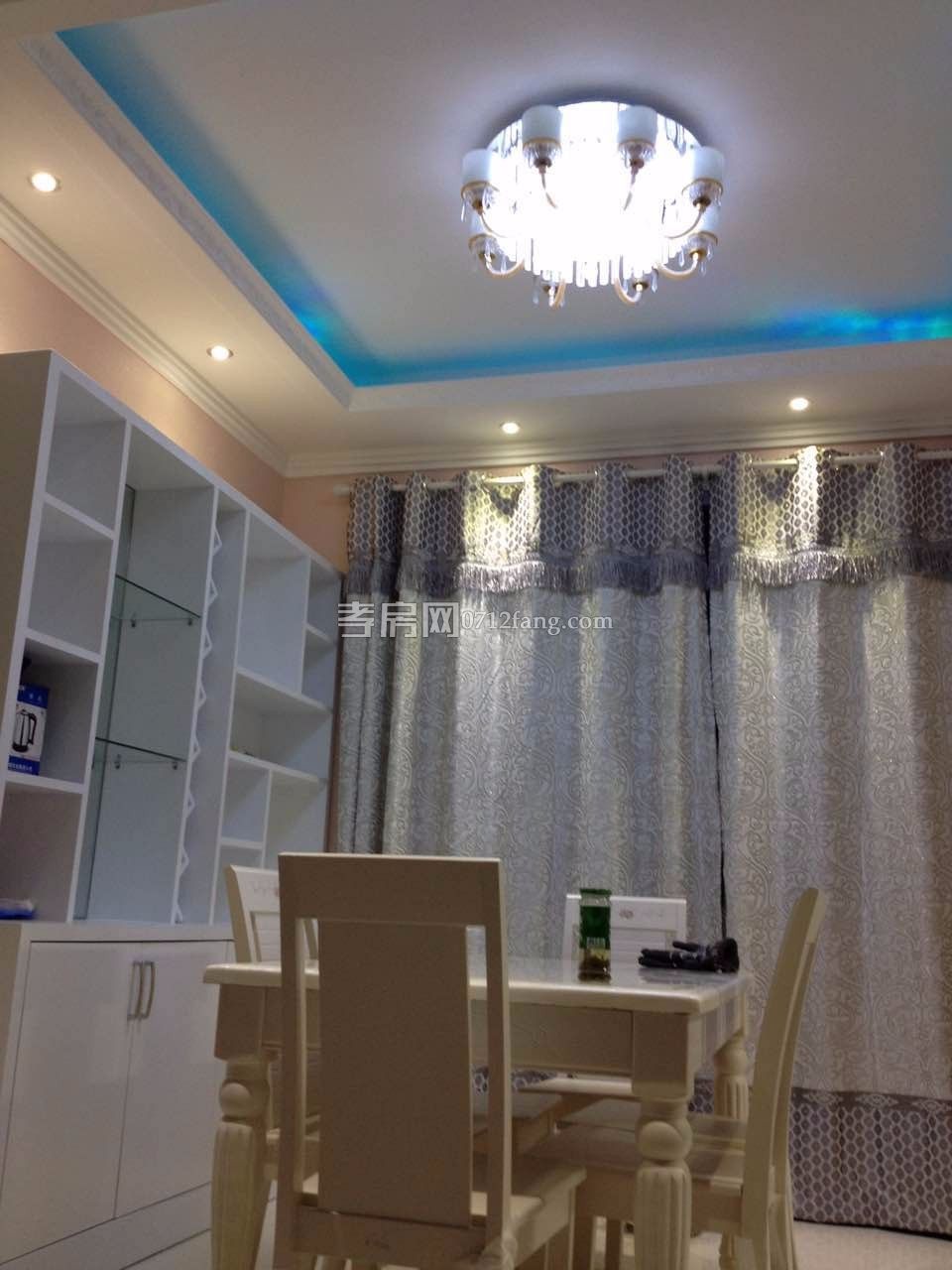 同升小區(qū)長征路上帶20平米車庫1/6樓126.4毛坯50萬