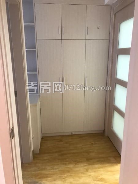 【潘佳房产推荐】湾流汇2室2厅60平方精装修未住人1600/月拎包入住