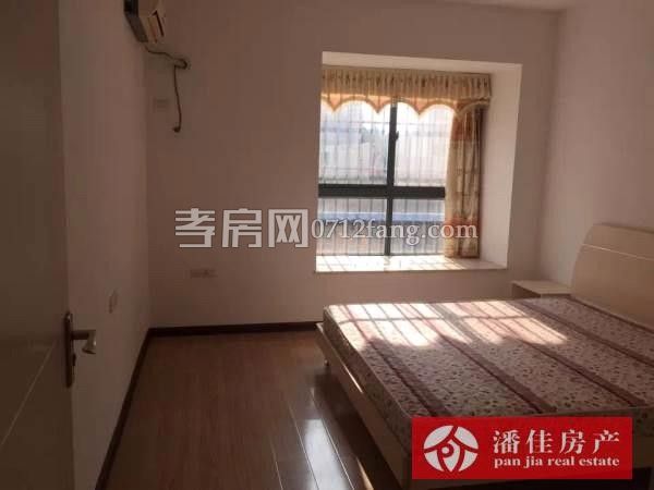 【潘佳房产推荐】【鸿博学府2/19楼112㎡3室2厅1卫中装出租】