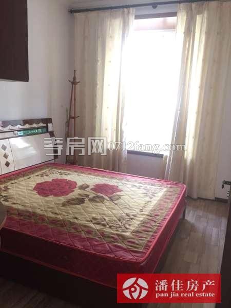 【潘佳房产推荐】【泰阳城2/6楼126平米中等装修拧包入住出租，有图】