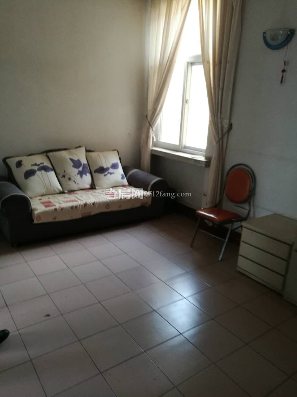 【潘佳房產(chǎn)推薦】北京路萬峰園2室1廳68平方簡單裝修18萬