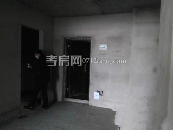 北大鴻城3室1廳88平方毛坯36萬