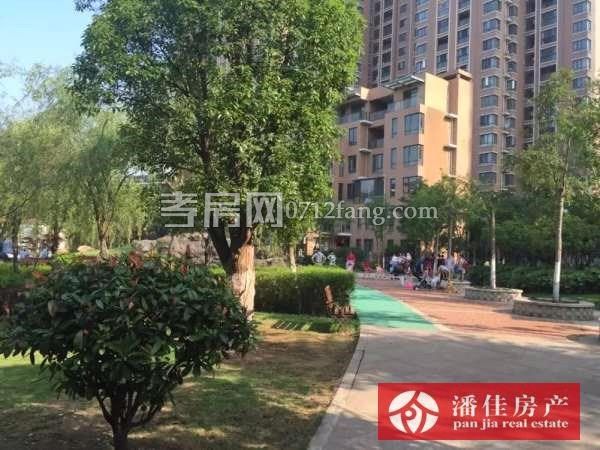 中建國(guó)際花園3室2廳99平方毛坯