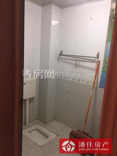 【潘佳房产推荐】【泰阳城2/6楼126平米中等装修拧包入住出租，有图】