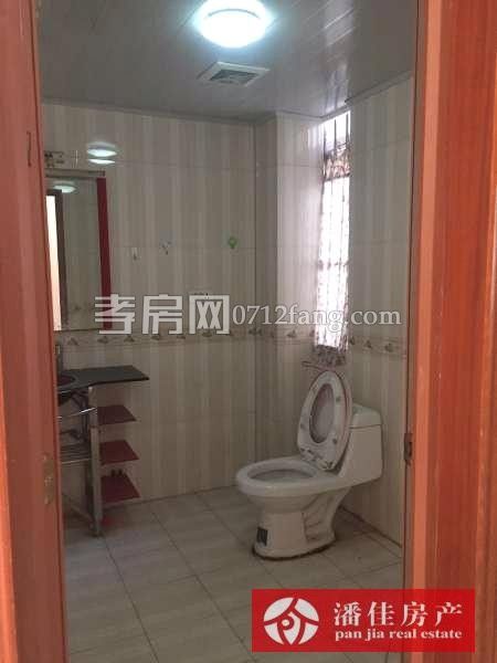 【潘佳房产推荐】【泰阳城2/6楼126平米中等装修拧包入住出租，有图】