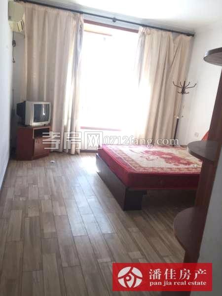 【潘佳房产推荐】【泰阳城2/6楼126平米中等装修拧包入住出租，有图】