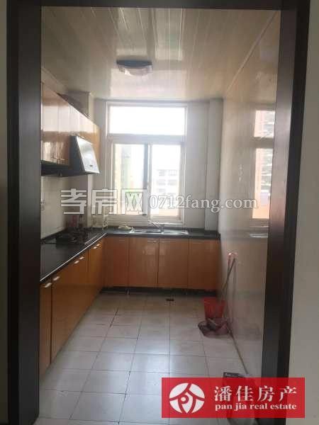 【潘佳房产推荐】【黄陂西路鸿升怡园2室2厅5/6楼简装出租，有图】