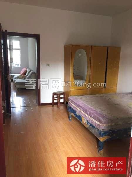 【潘佳房产推荐】【建设路中段2/6楼110㎡3室2厅中装出租,有图】