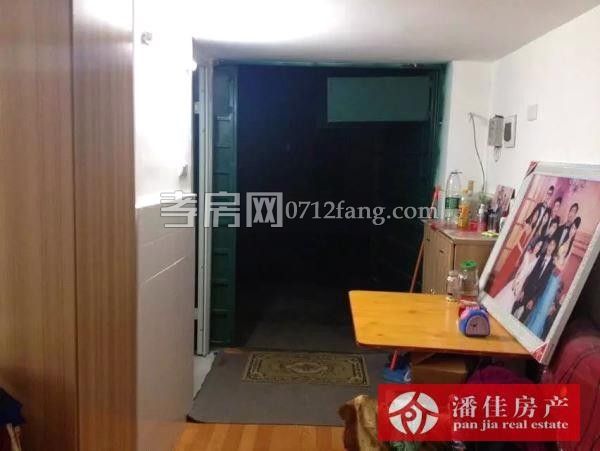 【潘佳房产推荐】【分丝路万乐家园1室1厅车库简装拎包入住,有图】