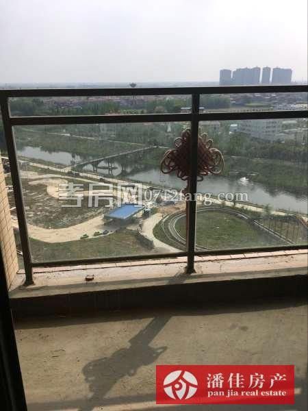 【潘佳房產(chǎn)推薦】【星河天街中間樓層100㎡毛坯56萬】