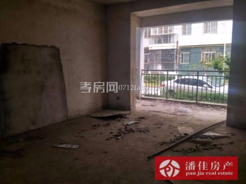 滿二體育館旁小康新村2室2廳1衛(wèi)109平精裝修拎包入住