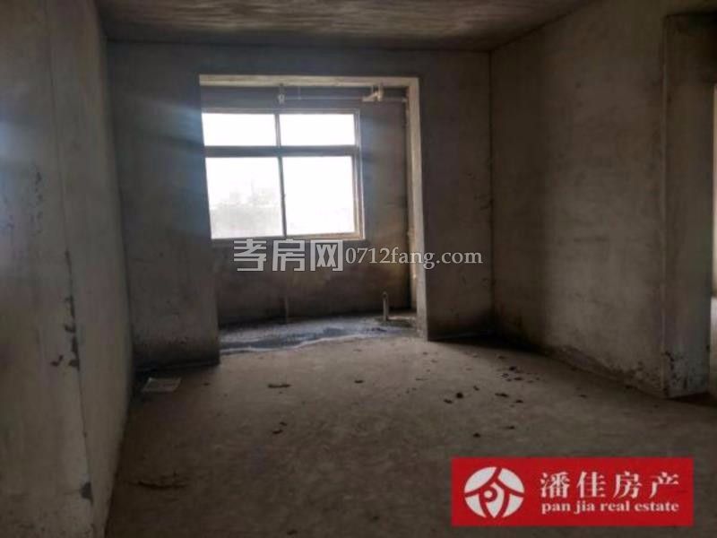 鼎觀世界3室2廳1衛(wèi)98平精裝修準(zhǔn)新房中間樓層