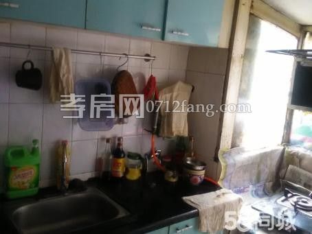 D370建設路中段三室一廳一衛(wèi)1/6簡裝實際面積81平米兩證滿五售價26萬有圖片