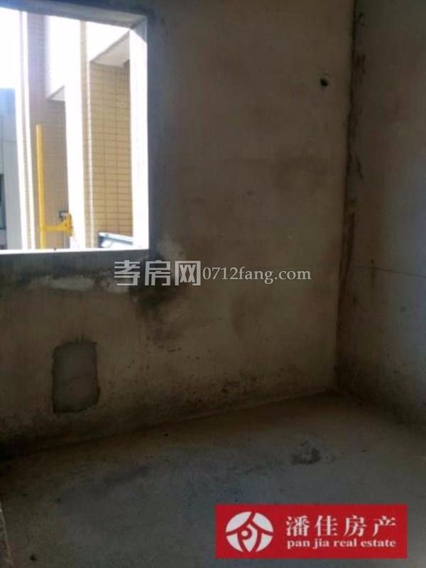 星河天街3室2廳1衛(wèi)2陽(yáng)臺(tái)97送15平觀景高層