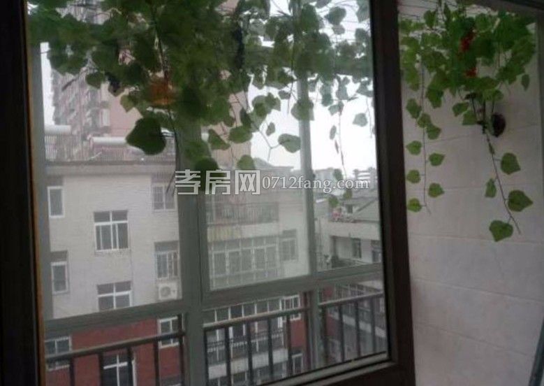 掛口小區(qū)大三房，精裝修，送全套家電，拎包入住