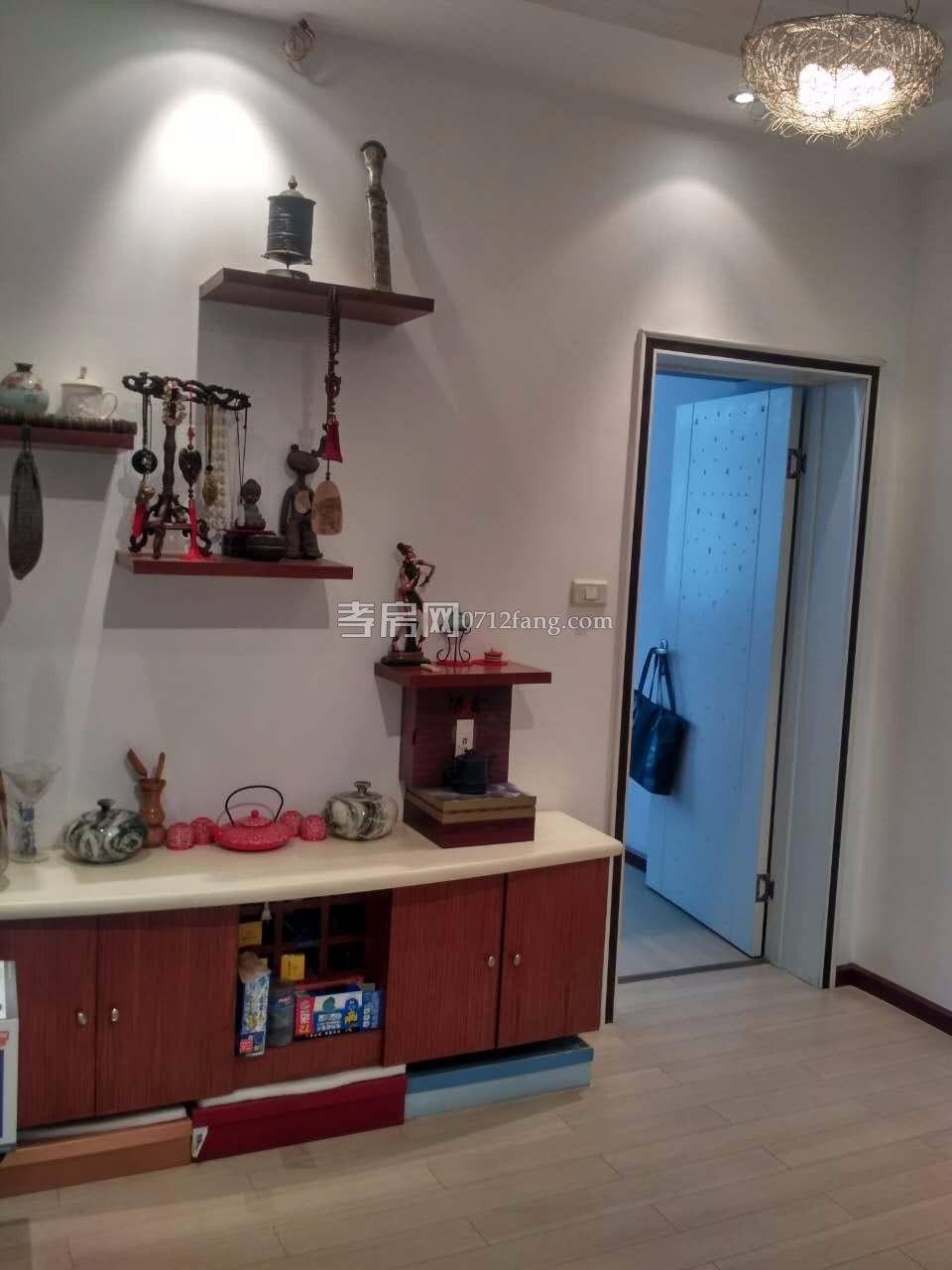 滿二精裝修寶成佳園3室2廳1衛(wèi)107平3樓